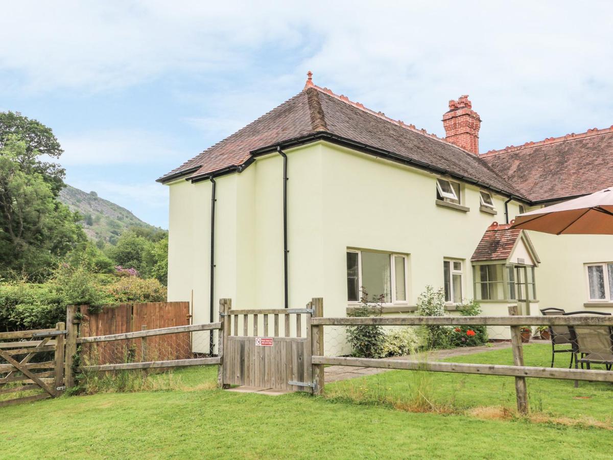 Gardener'S Cottage Llandrindod Wells Exterior photo